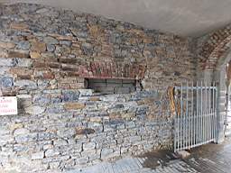 acastle
                          193600.jpg